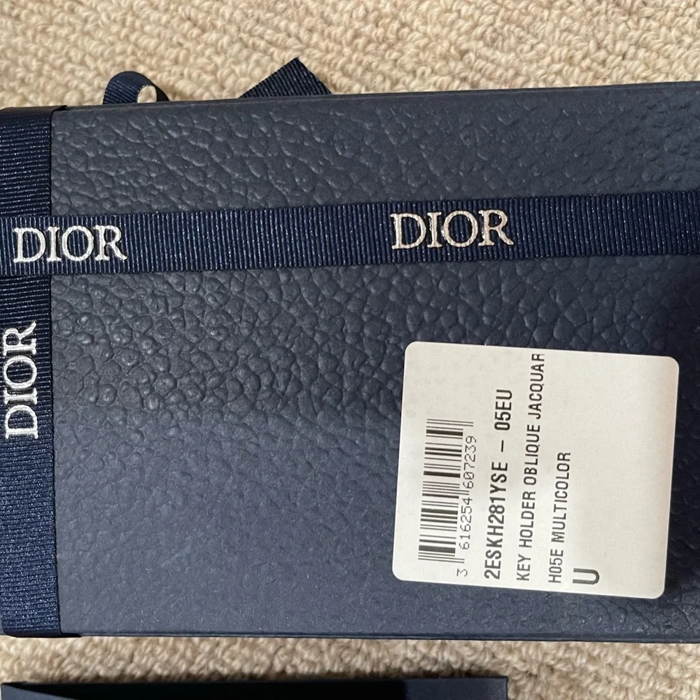 Dior BNIB Monogram Black and Cream Key Holder NWT full set. So useful. Unisex